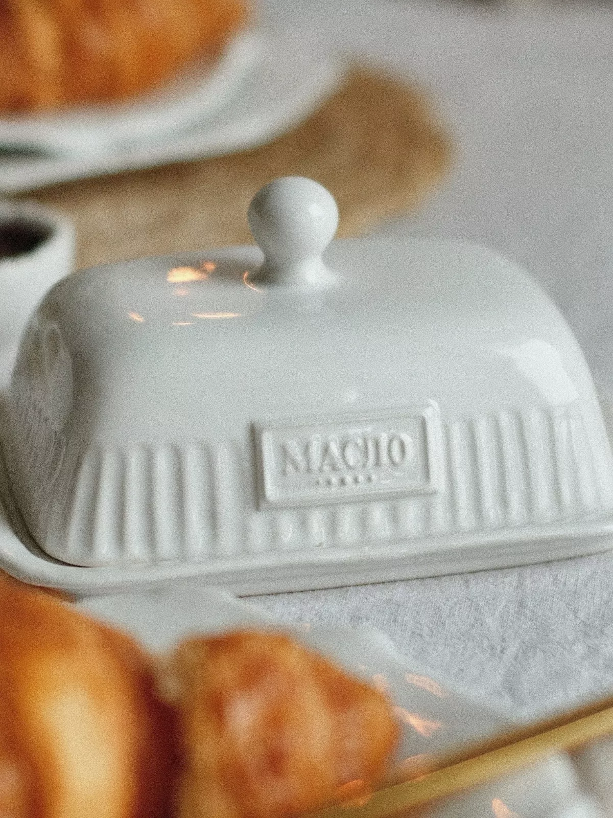 Масленка с надписью "Масло"