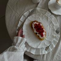 Столовый сервиз с тарелками Жемчуг 2, подсвечниками и аксессуарами, 26 предметов купить в интернет-магазине Антикварня